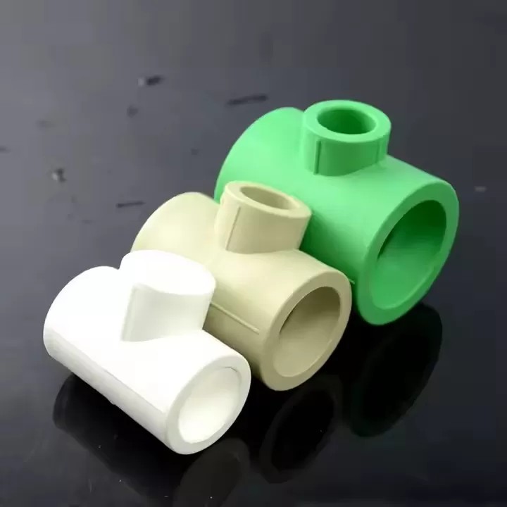 Raccords de tuyauterie PPR: Solutions de connexion de base pour les systèmes de tuyauterie